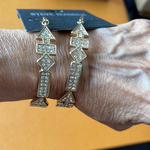 New Magnificent Steve Madden Pave Crystal Hoops - Picture 1 of 3